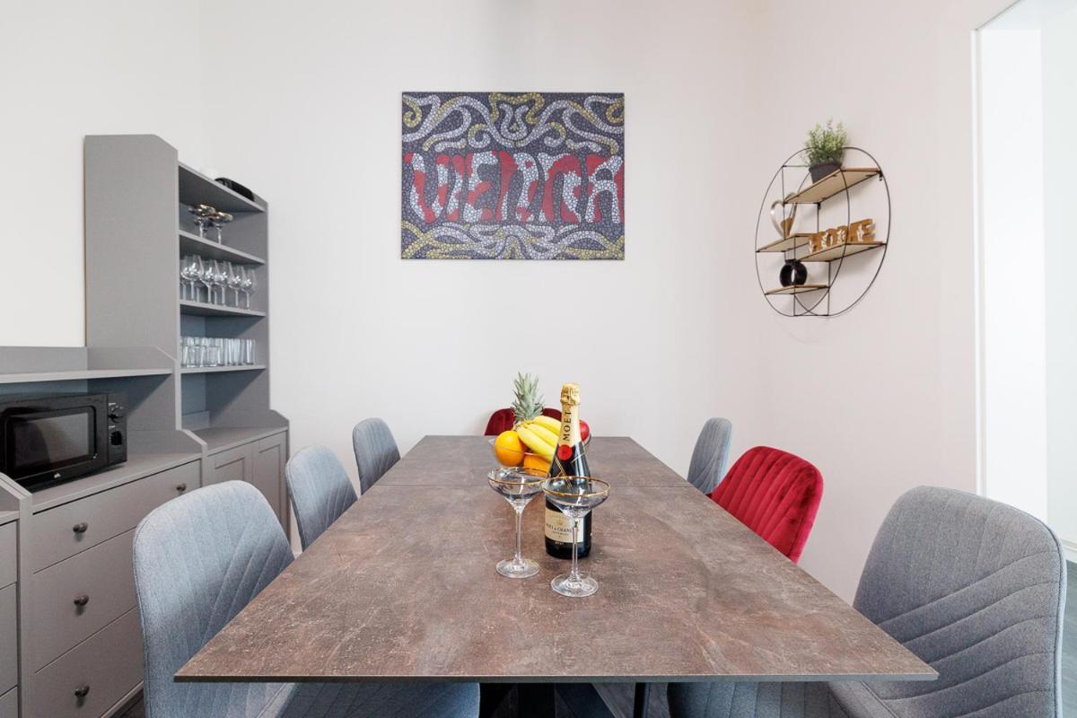New Shalalaliving Vienna Spacious Home For Family & Friends エクステリア 写真